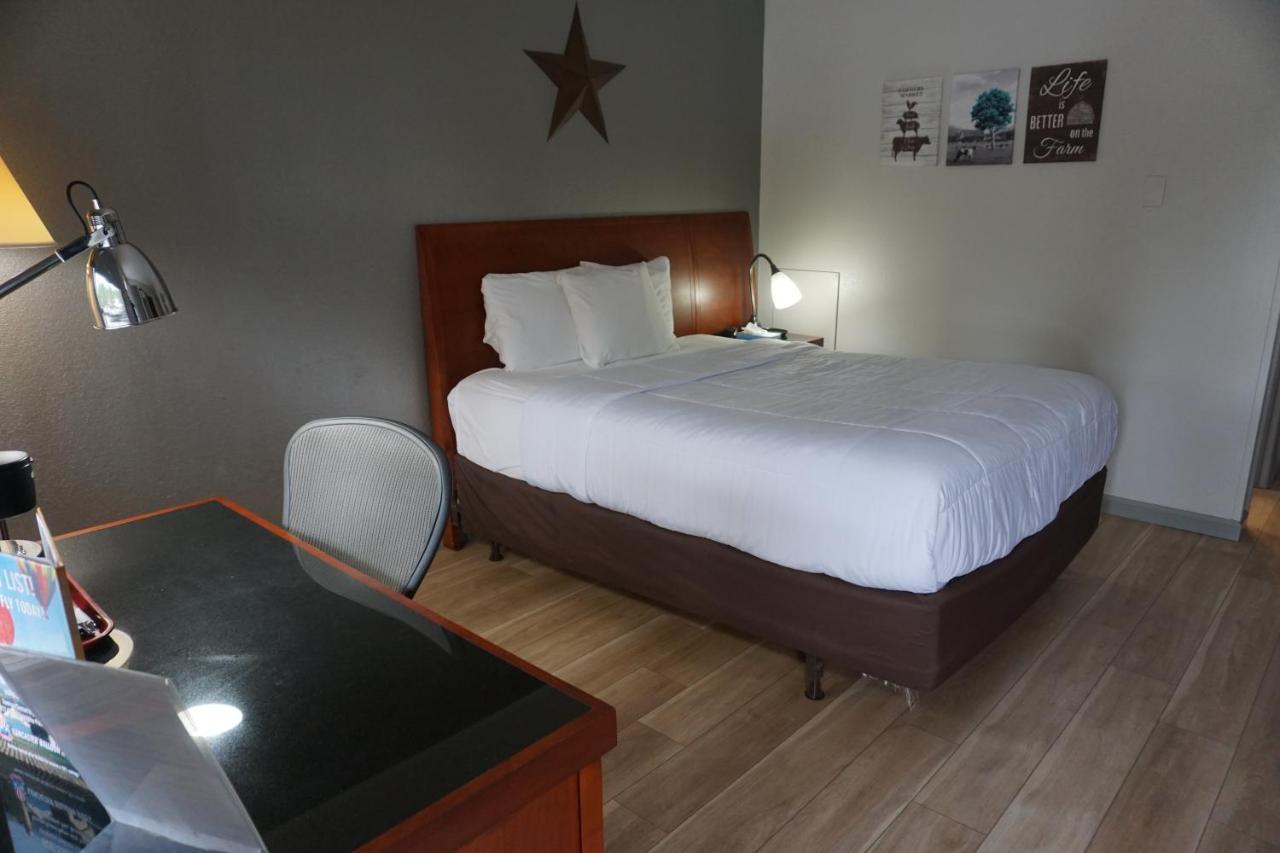 Harvest Drive Family Inn - Renovated Rooms Gordonville Exterior photo
